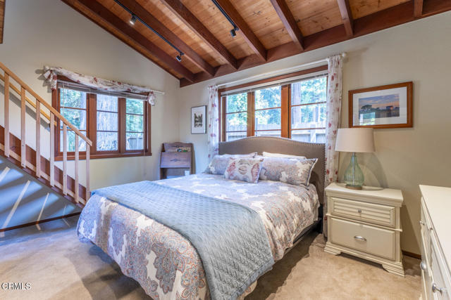 32450 32450 Simpson Lane, Fort Bragg CA: https://media.crmls.org/mediaz/951bcc72-c55e-47a3-a01b-4fda026573bb.jpg