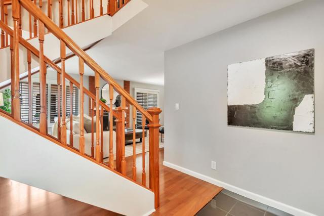 856 Erickson Lane, Foster City CA: https://media.crmls.org/mediaz/951c87e2-877b-4265-a991-ae8ec55eecde.jpg