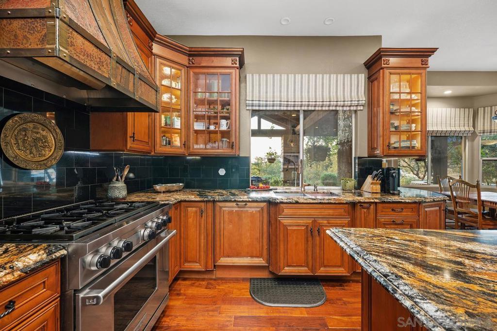 MLS #250034168SD img 16