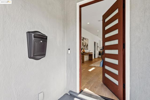 Image 2 of 59 For 934 Apgar St