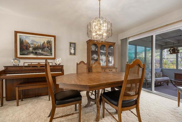 Detail Gallery Image 9 of 42 For 7413 Rowena St, San Diego,  CA 92119 - 5 Beds | 3 Baths