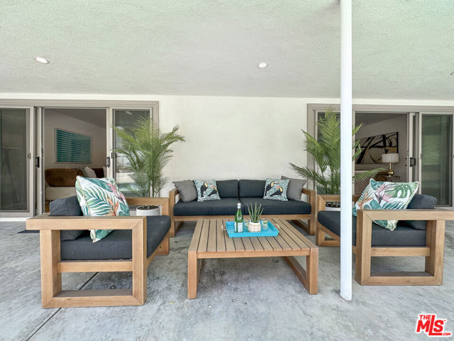 5810 S Halm Avenue, Los Angeles CA: https://media.crmls.org/mediaz/951d5bae-f494-4f86-b1cd-37ae7c7090a0.jpg