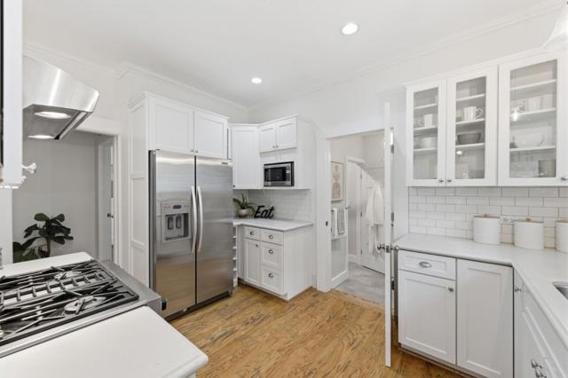 439 Wisnom Avenue, San Mateo CA: https://media.crmls.org/mediaz/951da1e7-cb7c-4071-a440-9e5788fad86d.jpg