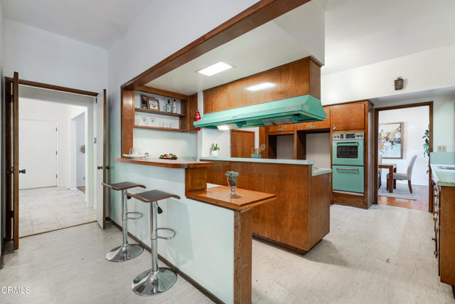 Detail Gallery Image 12 of 57 For 817 E Mountain St, Glendale,  CA 91207 - 5 Beds | 4/1 Baths