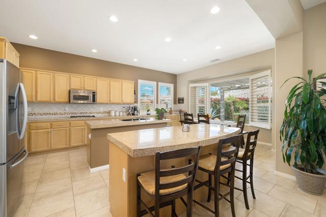 60590 Lace Leaf Court, La Quinta CA: https://media.crmls.org/mediaz/951f6394-e41a-4742-90d1-433c834ac1c4.jpg