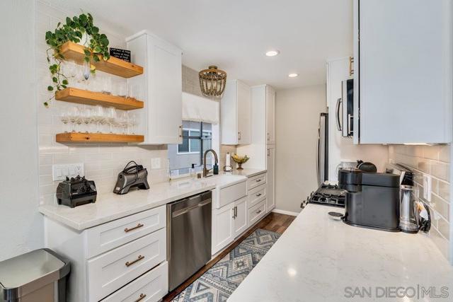 3820 Groton St, San Diego CA: https://media.crmls.org/mediaz/951f6c77-68c7-4cb7-9b1b-c132755b6338.jpg