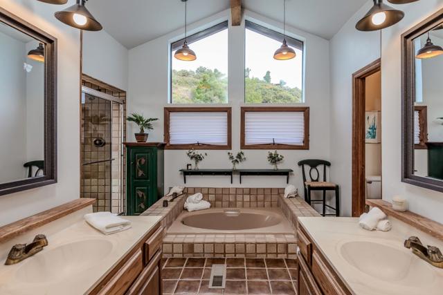16420 Soda Springs Road, Los Gatos CA: https://media.crmls.org/mediaz/95203611-b23d-49ef-ad20-a383df1c46cd.jpg