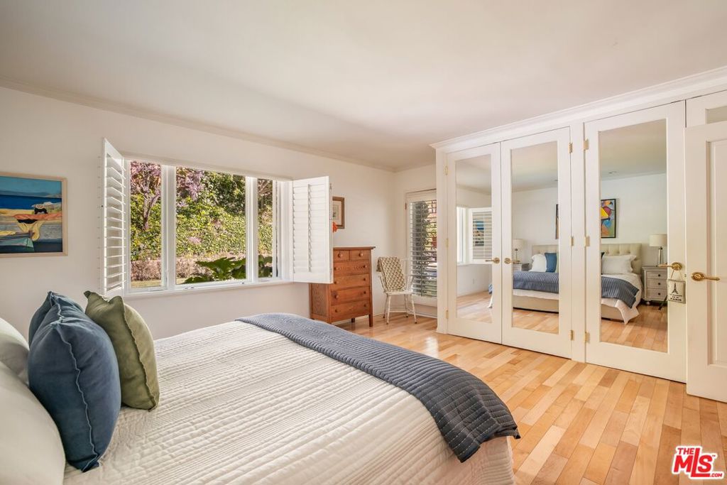 MLS #25590401 image #23