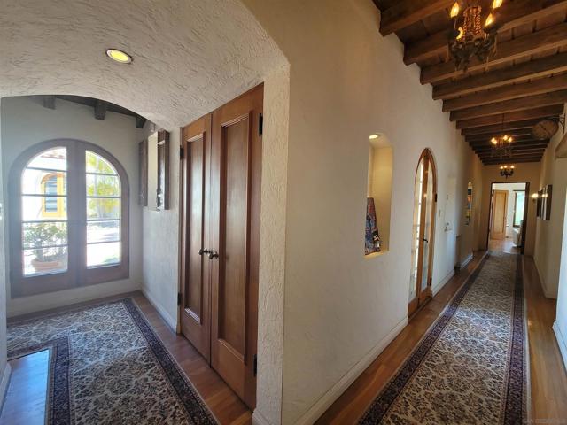 3928 La Cresta Way, Bonita CA: https://media.crmls.org/mediaz/9522c210-877a-41aa-8c5e-afdaad1dca29.jpg