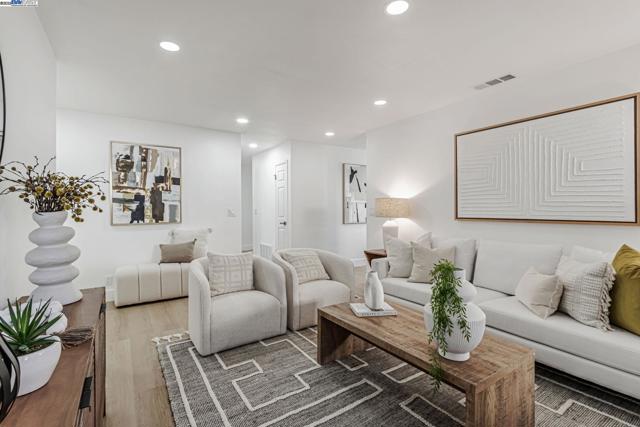 7060 Via Anacapa, San Jose CA: https://media.crmls.org/mediaz/952335ea-74c8-4fe5-87a3-926e23f32515.jpg