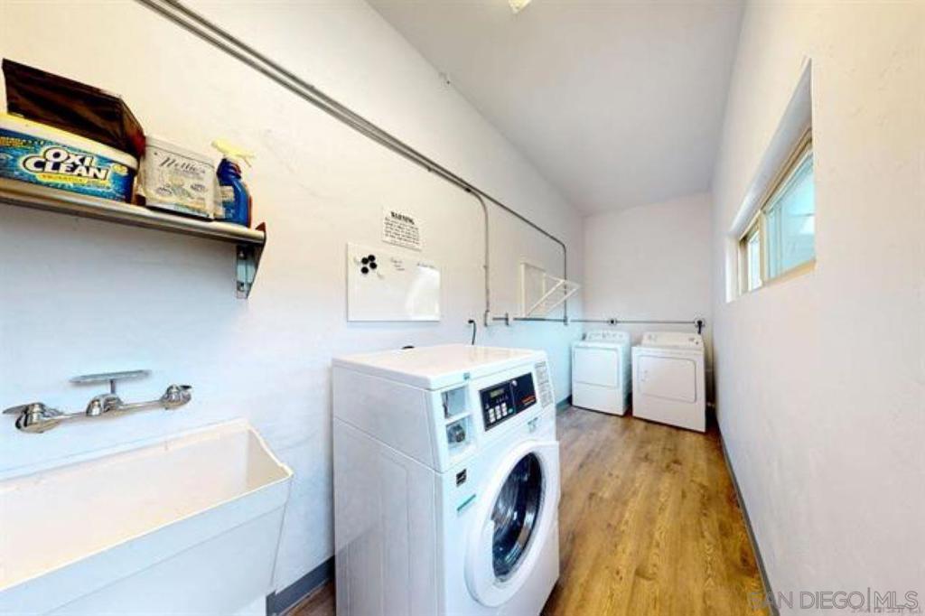 MLS #250043716SD image #16