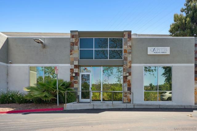11189 Sorrento Valley Rd, San Diego CA: https://media.crmls.org/mediaz/9523851b-72b4-406c-b7b3-4fa5abdeaa47.jpg