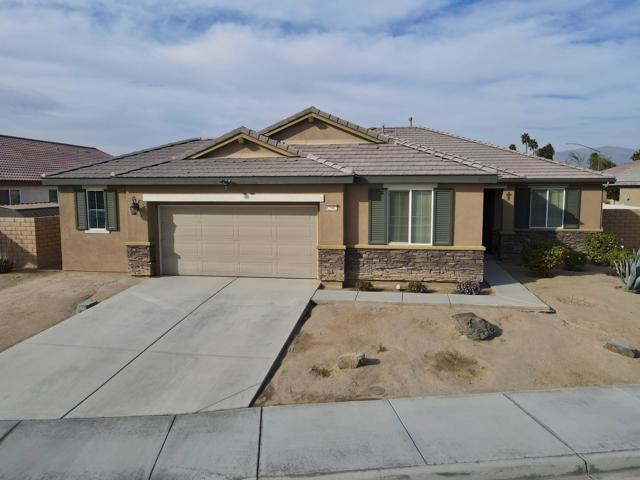 82982 Wheatley Court, Indio CA: https://media.crmls.org/mediaz/95238533-e3ac-4bca-be25-336c855f1a6b.jpg