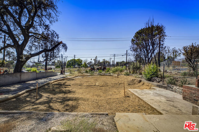 2738 Marengo Avenue, Altadena CA: https://media.crmls.org/mediaz/9523cf85-b769-45fd-a647-c464f1654bcb.jpg