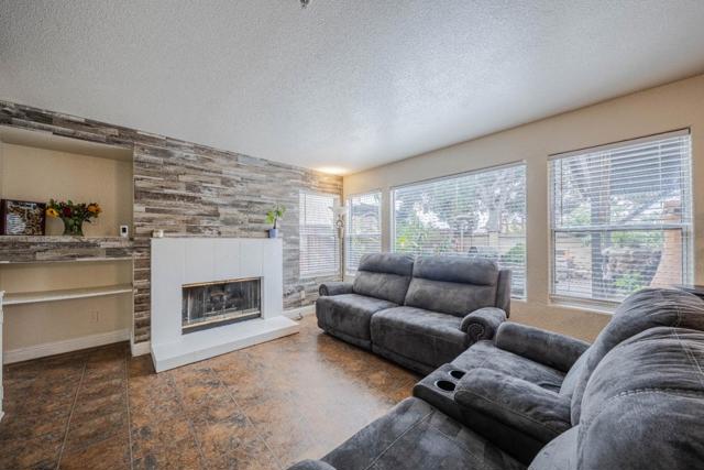 1454 Madrone Drive, Salinas CA: https://media.crmls.org/mediaz/9523edec-6774-48e0-9110-e4ed7ba61736.jpg