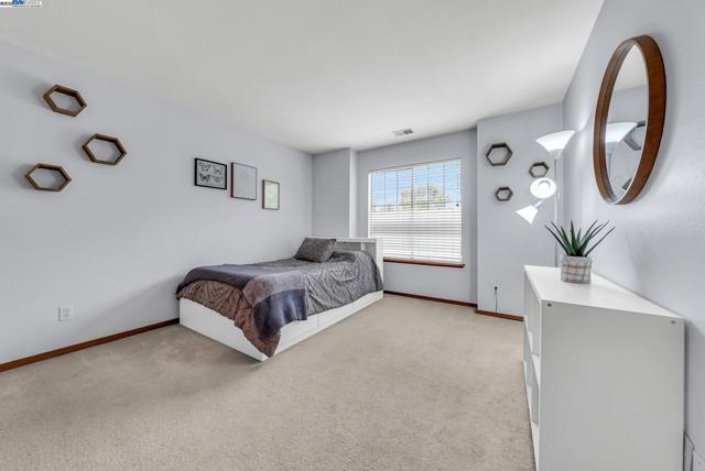 22 Cobblestone Ct, San Ramon CA: https://media.crmls.org/mediaz/952440a7-5dbe-4a45-8f95-459d89735597.jpg