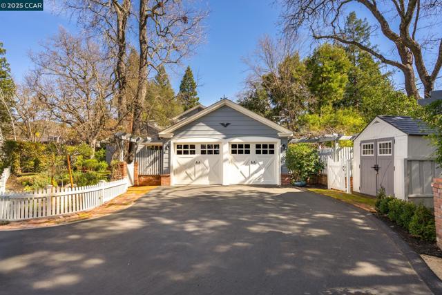 120 El Centro, Diablo CA: https://media.crmls.org/mediaz/95244af5-62ab-4a39-b0ff-a272c11a3ec2.jpg