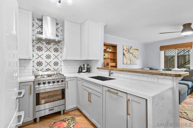 4320 Mentone St, San Diego CA: https://media.crmls.org/mediaz/9525d640-0c1d-4bb5-a7df-d1fc33df8a92.jpg