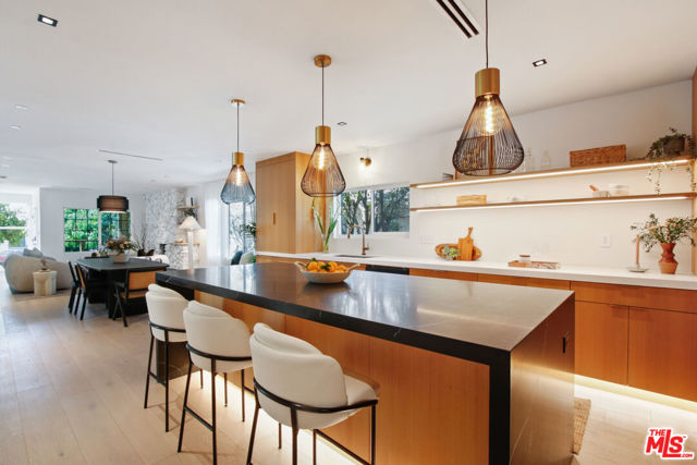 3620 5th Avenue, Los Angeles CA: https://media.crmls.org/mediaz/95267ad6-adb8-4a40-8f27-9248775880d4.jpg