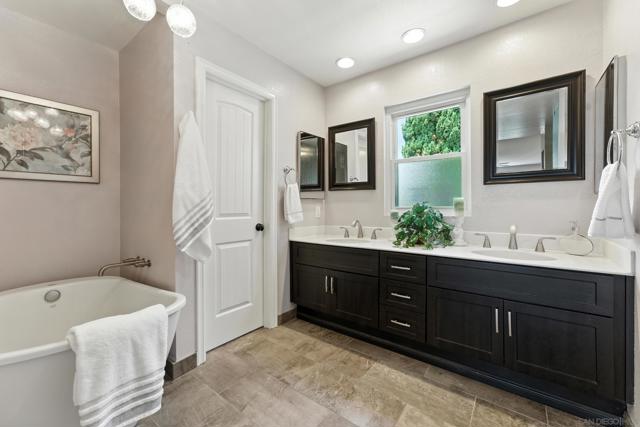 6974 Camino Pacheco, San Diego CA: https://media.crmls.org/mediaz/9526bb32-128f-419f-b541-b8618da592cb.jpg