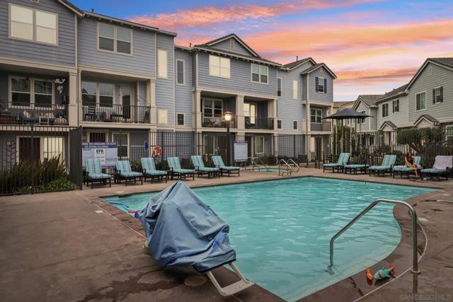 511 Surfbird Ln, Imperial Beach CA: https://media.crmls.org/mediaz/9526d619-8425-4a4c-834c-8bdcc12b3fbd.jpg