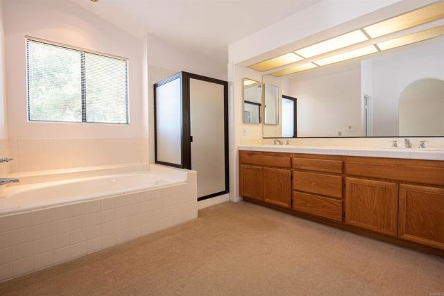2432 Live Oak Road, Escondido CA: https://media.crmls.org/mediaz/9527aae2-ca5e-4d1e-ae82-f269d6f128bd.jpg