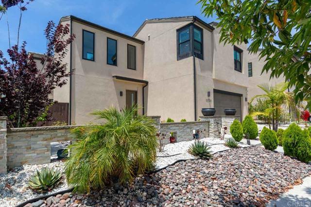 13720 Solana Crest Trl, Carmel Valley CA: https://media.crmls.org/mediaz/95282a86-00e1-4e90-9a58-39cb82f5dc18.jpg