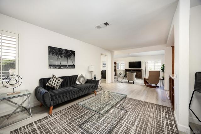 12466 Senda Rd, San Diego CA: https://media.crmls.org/mediaz/9528420d-ccae-48f2-b685-09ecc70f3d7f.jpg