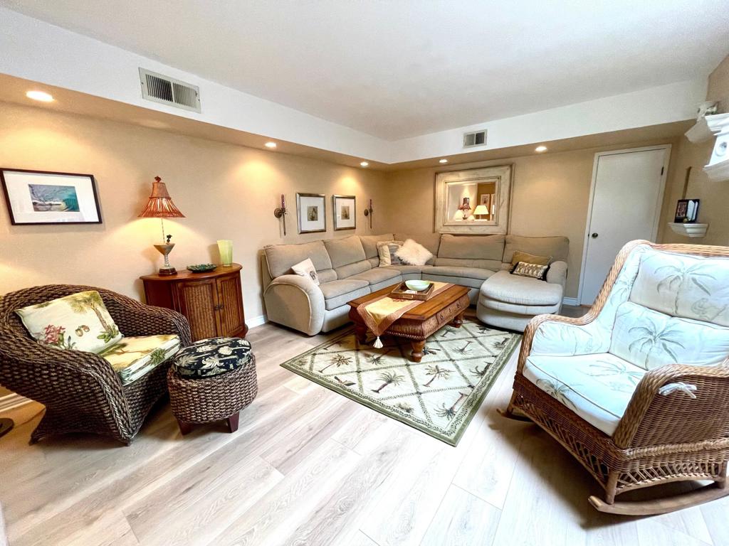 5301 E Waverly Drive #120