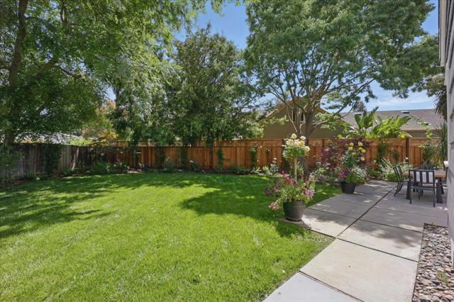1633 Dallas Court, Los Altos CA: https://media.crmls.org/mediaz/9528a2ae-0ec5-4f64-aec8-562dcc226355.jpg