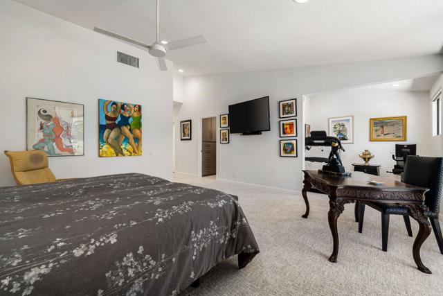 75768 Valle Vista Drive, Indian Wells CA: https://media.crmls.org/mediaz/9528bed1-02ac-472c-85be-fb31434c12da.jpg