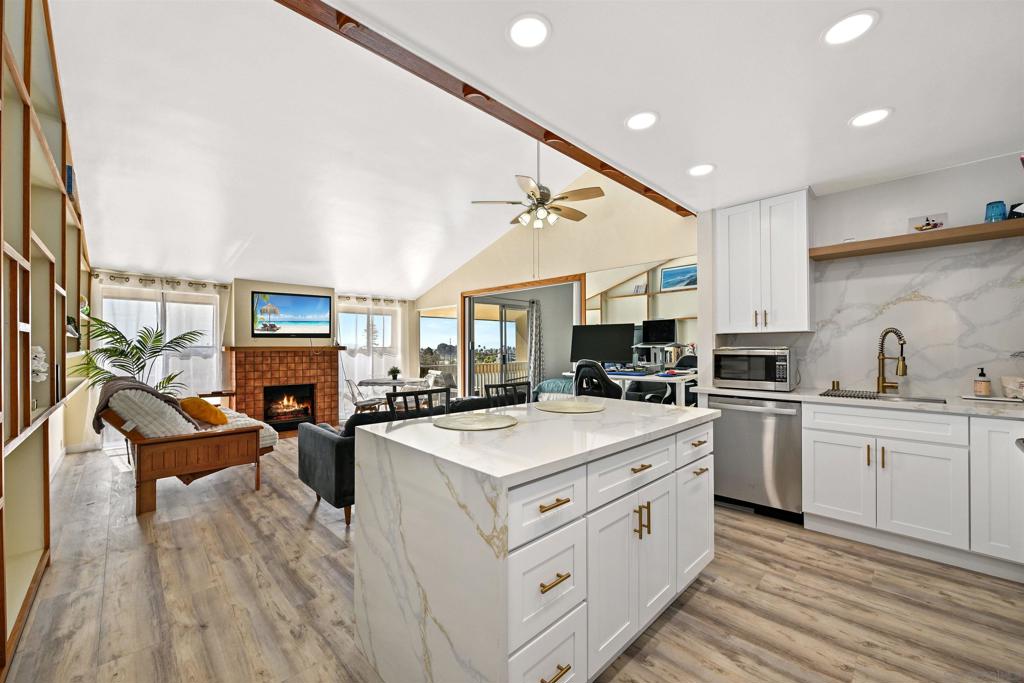 1855 Diamond St - photo 4