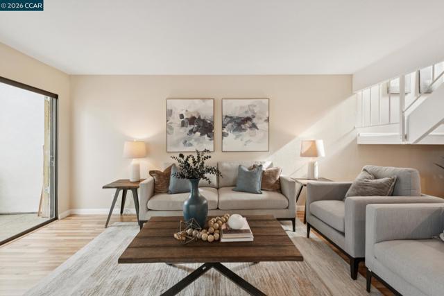 68 Mozden Ln, Pleasant Hill CA: https://media.crmls.org/mediaz/95298d13-3e2d-47a2-8935-e1519f321743.jpg