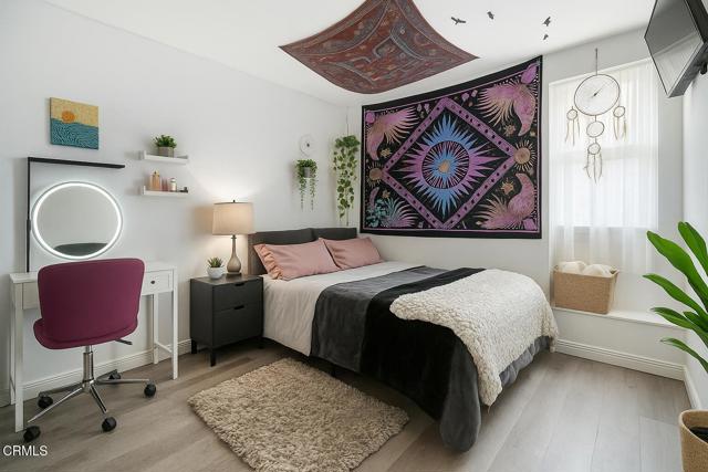 93 Flora Vista Avenue, Camarillo CA: https://media.crmls.org/mediaz/9529e842-37fd-4bab-bcb8-e6f76227a63b.jpg