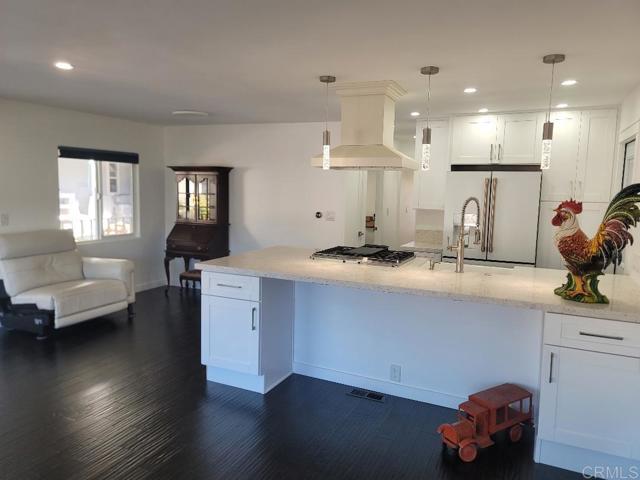 Detail Gallery Image 5 of 32 For 245 W Bobier Dr #90,  Vista,  CA 92083 - 2 Beds | 2 Baths