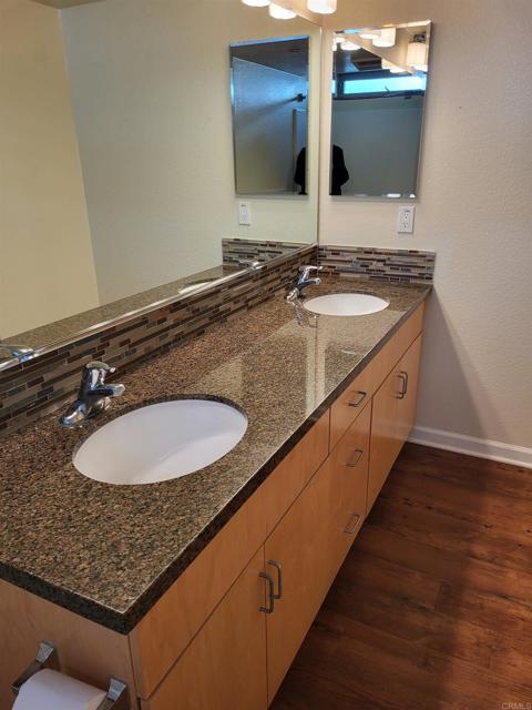 Detail Gallery Image 7 of 21 For 687 South Coast Highway 101, #222,  Encinitas,  CA 92024 - 3 Beds | 2/1 Baths