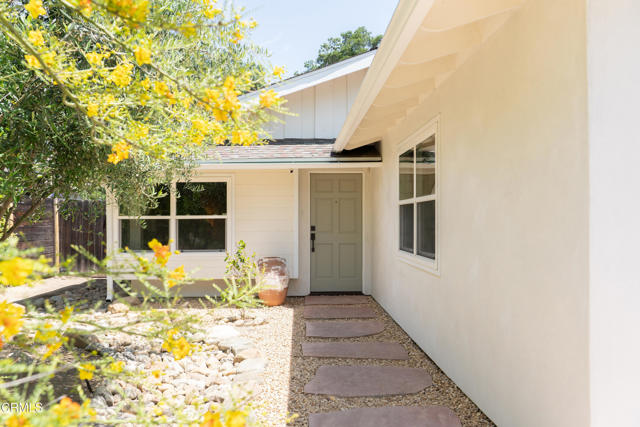 202 N. Fulton Street, Ojai CA: https://media.crmls.org/mediaz/952ae11d-90b7-421e-8461-4bd5748d5e26.jpg