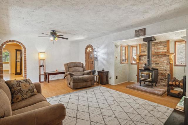 355 Santa Cruz Street, Boulder Creek CA: https://media.crmls.org/mediaz/952b4a21-4177-48f5-b325-e56d59178b9d.jpg