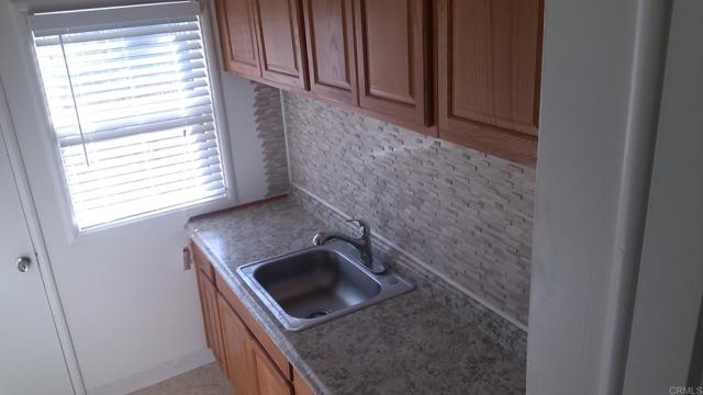 10407 Pontiac Street, Oakland CA: https://media.crmls.org/mediaz/952b6df1-1f0c-4e9a-ba5d-d74abb695257.jpg