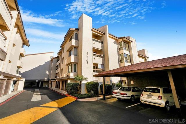 6747 Friars Rd, San Diego, California 92108, 3 Bedrooms Bedrooms, ,2 BathroomsBathrooms,Condominium,For Sale,Friars Rd,240027709SD