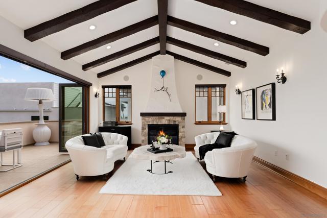 1045 Van Nuys St., San Diego CA: https://media.crmls.org/mediaz/952c4077-1964-4595-afd6-b1c18bcb00a9.jpg