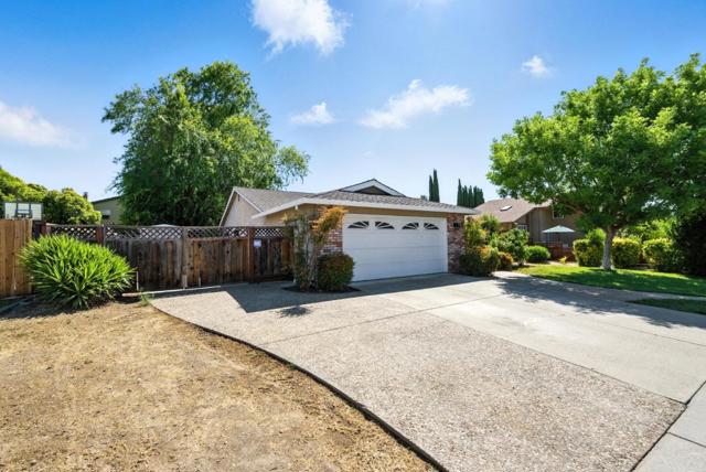 5241 Felicia Avenue, Livermore CA: https://media.crmls.org/mediaz/952d5da1-4aba-4fe4-a6df-759ca3c05954.jpg