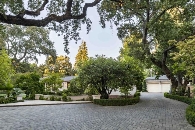 188 Fair Oaks Lane, Atherton CA: https://media.crmls.org/mediaz/952d9dc2-c8d1-4877-9f40-59c9c27e164c.jpg