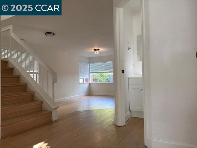 528 Dohrmann Ln, Pinole CA: https://media.crmls.org/mediaz/952dfac1-a716-495d-8a95-548f4e7fabdf.jpg