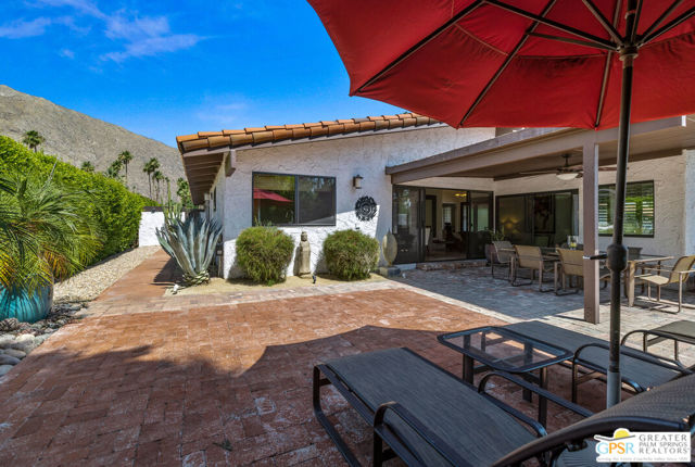 1347 Primavera Drive, Palm Springs CA: https://media.crmls.org/mediaz/952e8d97-e39a-4867-b23b-ebb0c2f0f50f.jpg