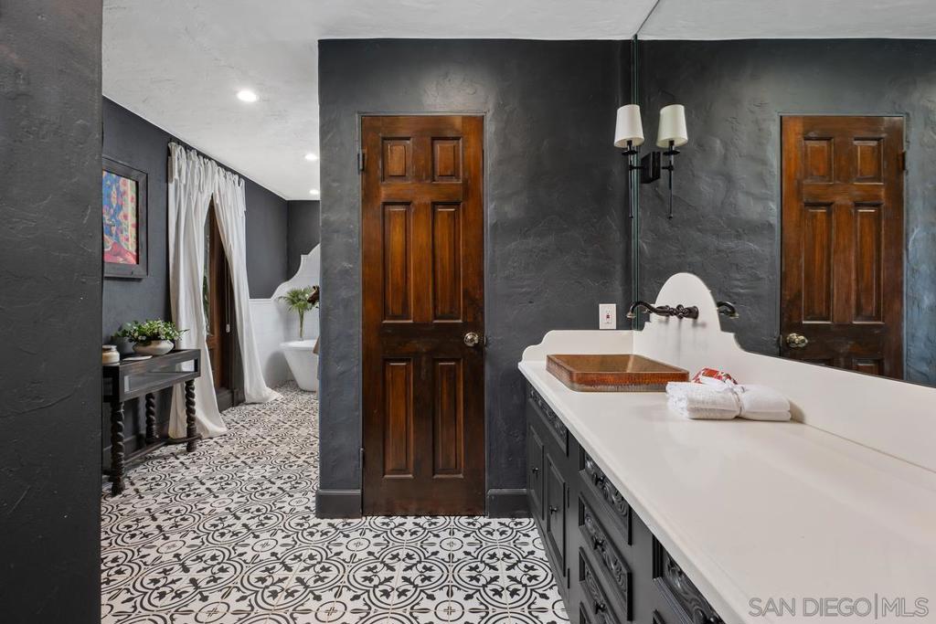 MLS #250035272SD image #43