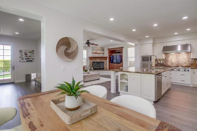 3515 CAMINO CEREZA, Carlsbad CA: https://media.crmls.org/mediaz/952f912e-dcea-4b40-b146-adbff992a1b9.jpg