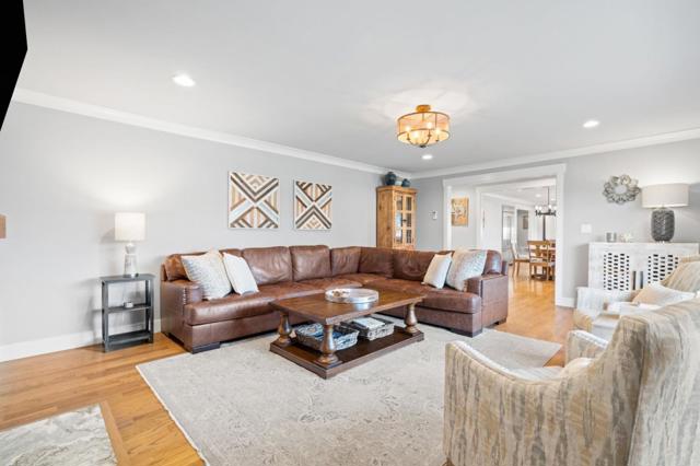 2985 Roop Road, Gilroy CA: https://media.crmls.org/mediaz/953053c0-915d-4be2-bb3b-3648d3946b80.jpg