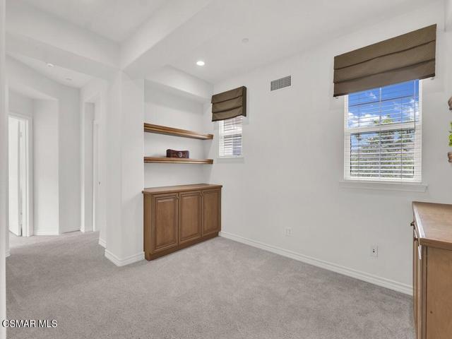 5455 Via Olas, Newbury Park CA: https://media.crmls.org/mediaz/9530ab52-8779-443a-a430-da64066ea296.jpg