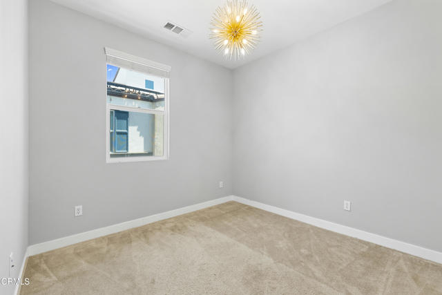 623 W Foothill Boulevard, Glendora CA: https://media.crmls.org/mediaz/9530bfe1-2dbb-4d28-95c6-86edfe97df81.jpg